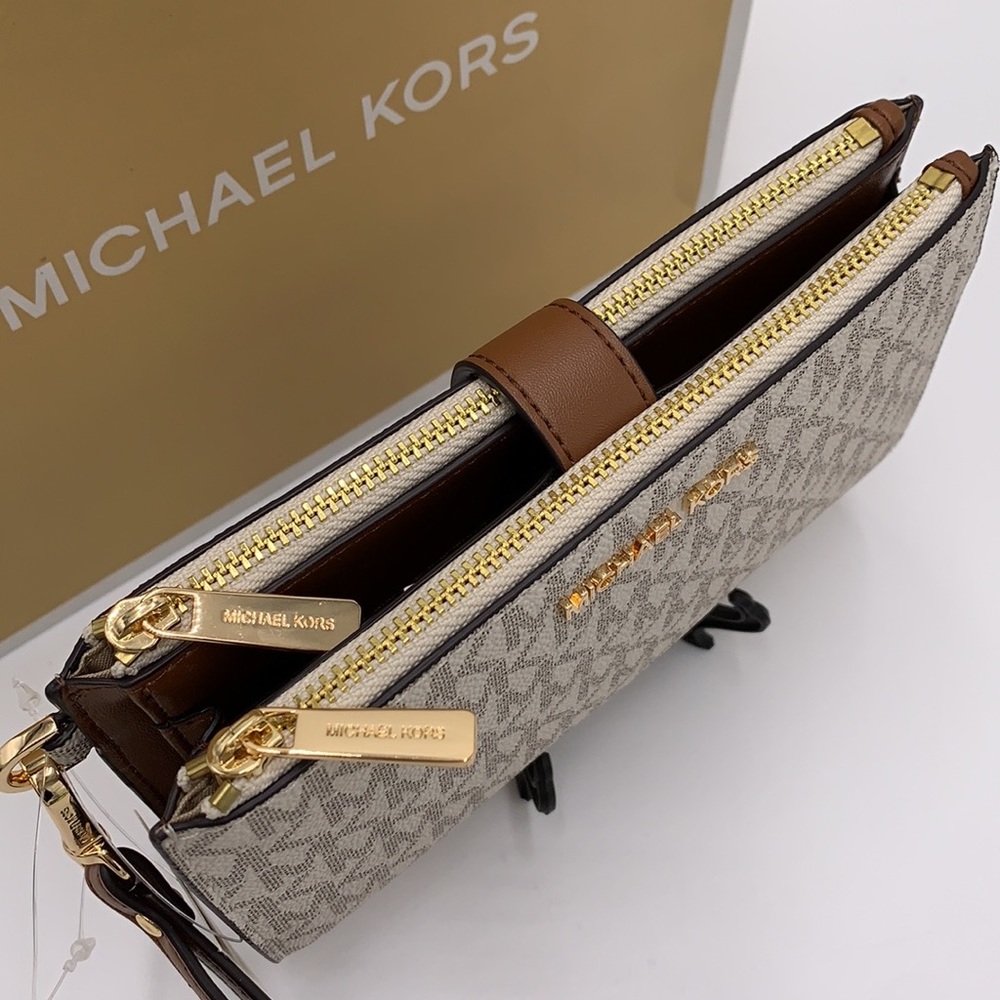 MICHAEL KORS LARGE DOUBLE ZIP WALLET WRISTLET 
COLOR: Vanilla LUGGAGE SI… - Picture 11 of 14